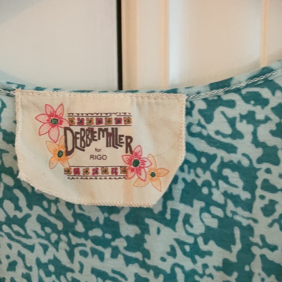 Adorable sundress - Picture 2 of 4